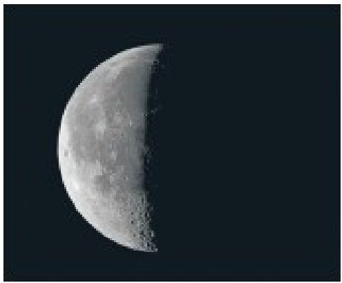 Fotografia da Lua com metade iluminada